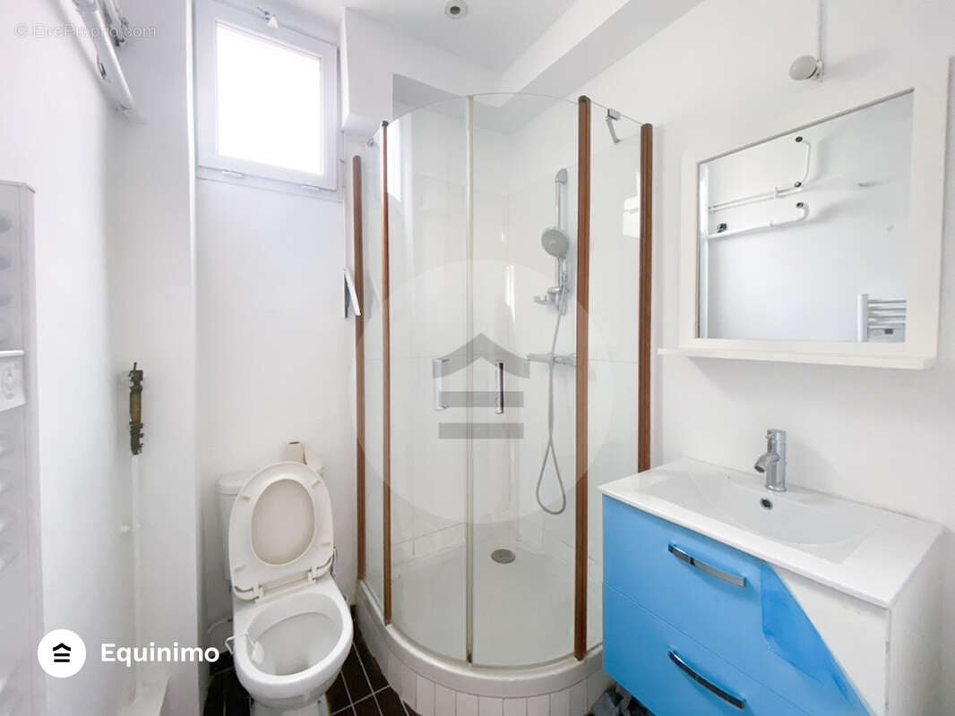 Appartement à LES LILAS