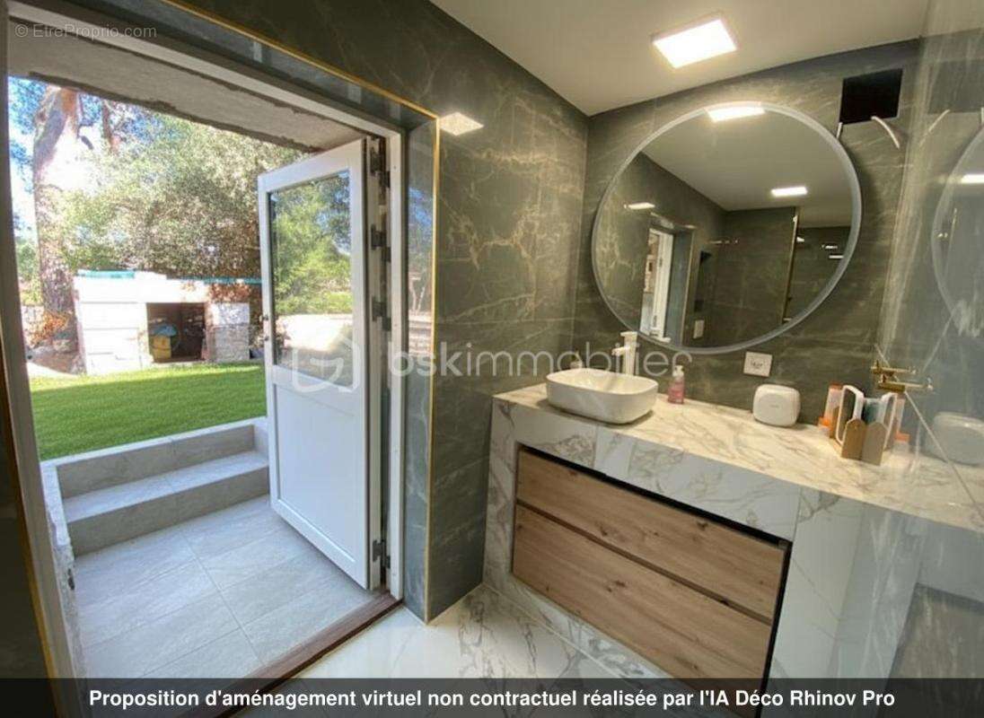 Maison à TOURRETTES