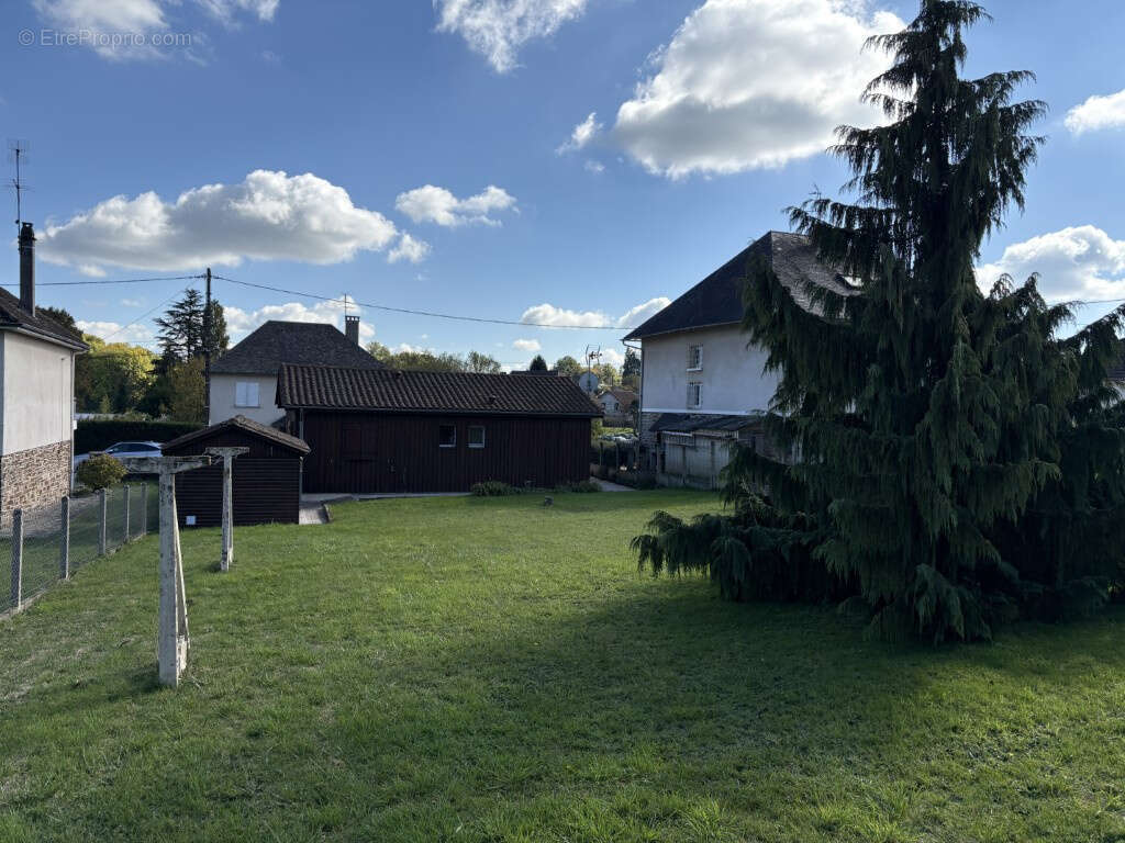 Maison à ARNAC-POMPADOUR