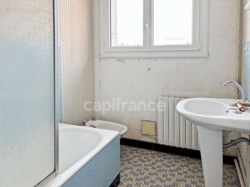 Appartement à SAVIGNE-L'EVEQUE