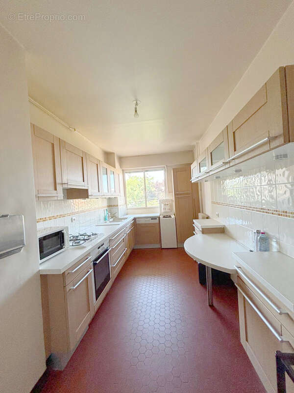 À vendre   Spacieux F4 avec balcons cave et box en sous sol    BAS Montmorency (Avenue de la Division Leclerc) - photo 8