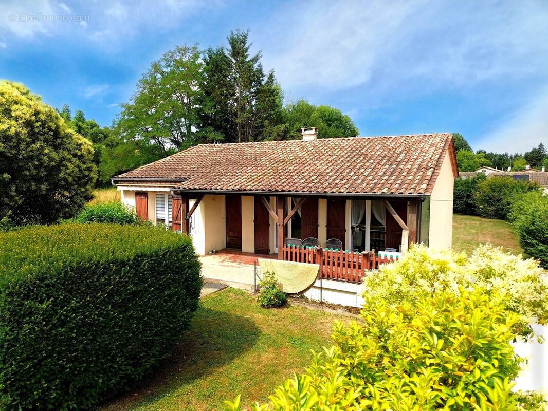 Maison à LAUZUN