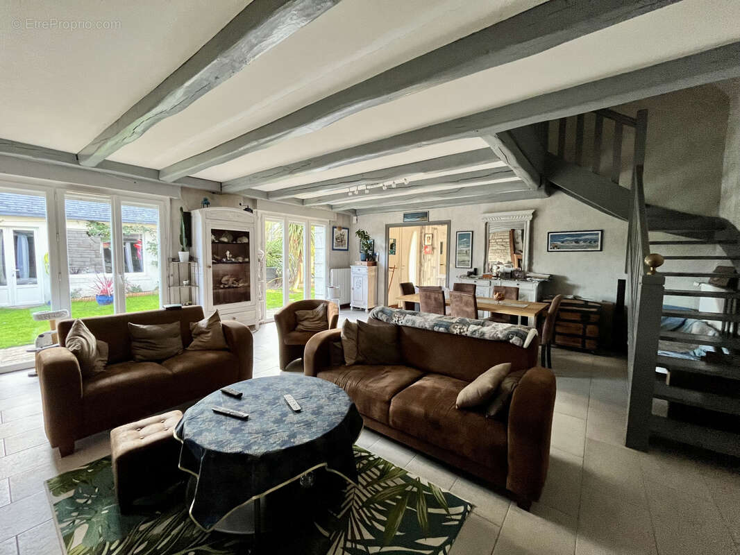 Maison à PLOUGOUMELEN