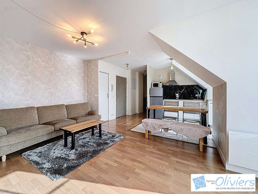 Appartement à VOISINS-LE-BRETONNEUX
