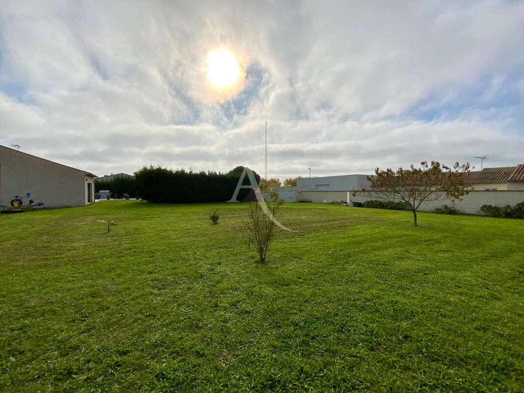 Maison à SAINT-SAVINIEN