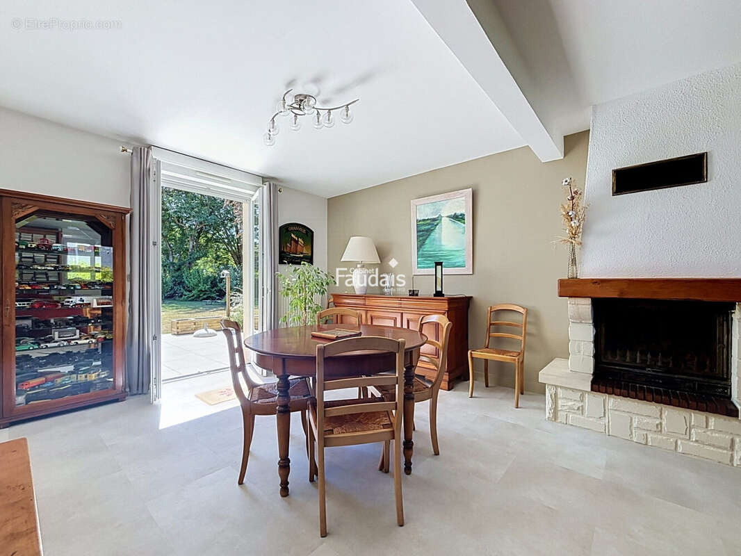 Maison 102 m² à Saint-Lo  - photo 6