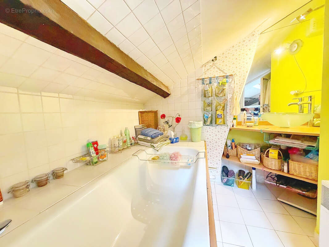 Appartement à PARIS-10E