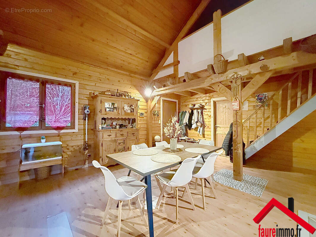 Maison à JUILLAC