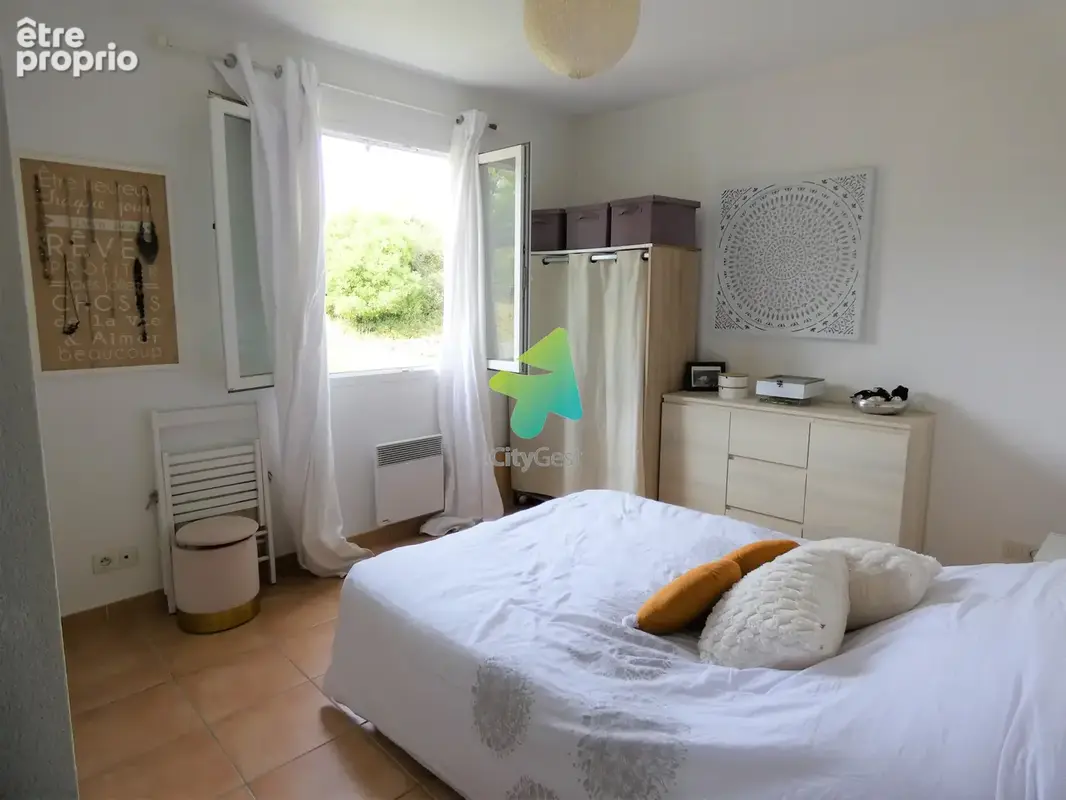Appartement T2 42M2 avec Terrasse 8m2- Cave et Parking - photo 3