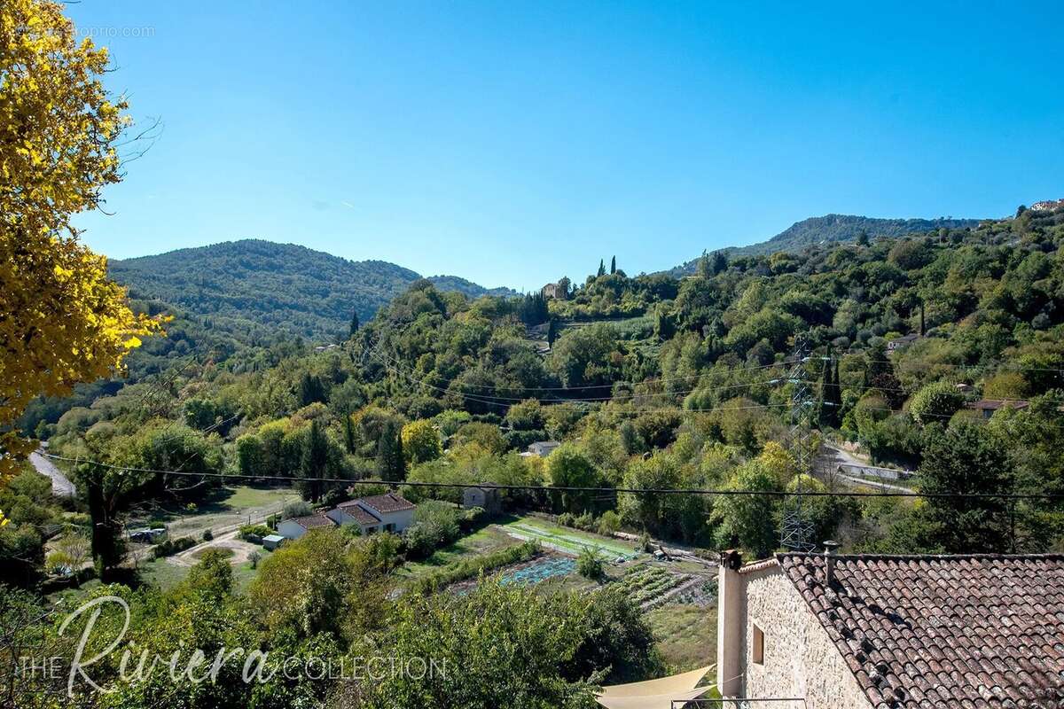 Maison à TOURRETTES-SUR-LOUP