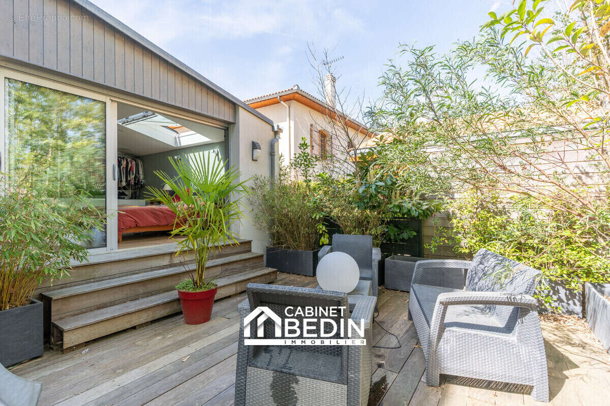 Maison à MERIGNAC