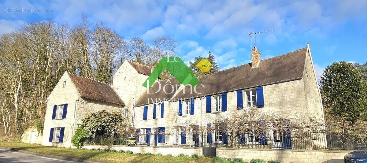 Maison 265 m² à Nesles-La-Vallee  - photo 2