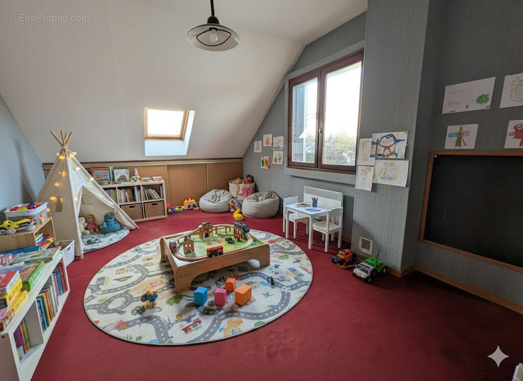 Maison à LA CHAPELLE-SUR-ERDRE