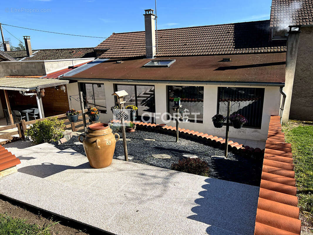 Maison Ambierle 7 pièce(s) 150m2 - photo 3