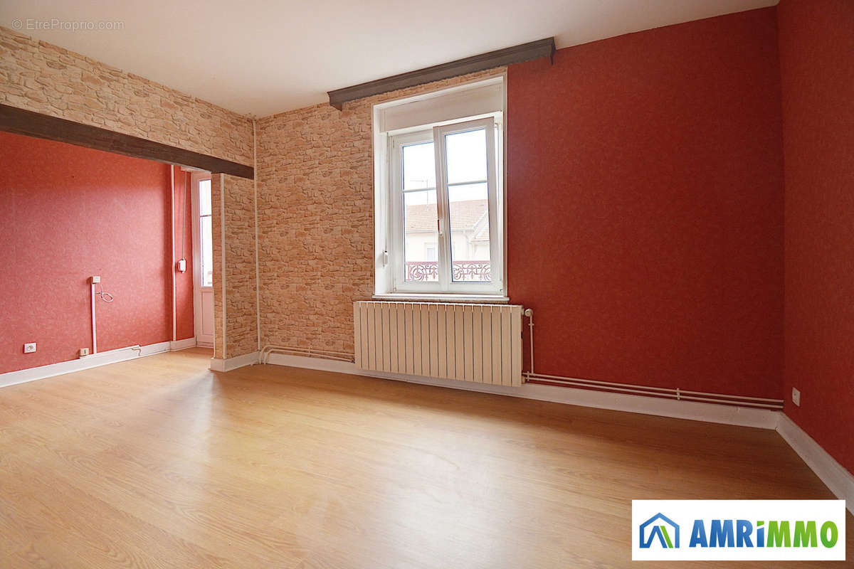 Maison à CHAMBLEY-BUSSIERES