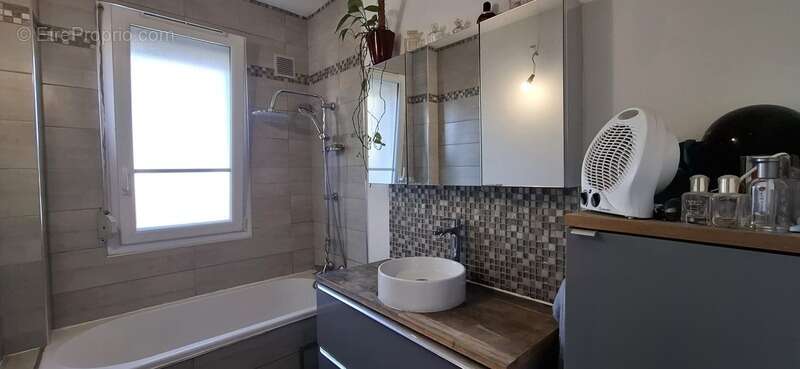 Dpt Aisne (02), à vendre SAINT QUENTIN Appartement T5 Parking - photo 11