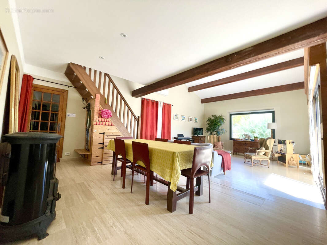 Maison à SAINT-JEAN-DE-LA-BLAQUIERE