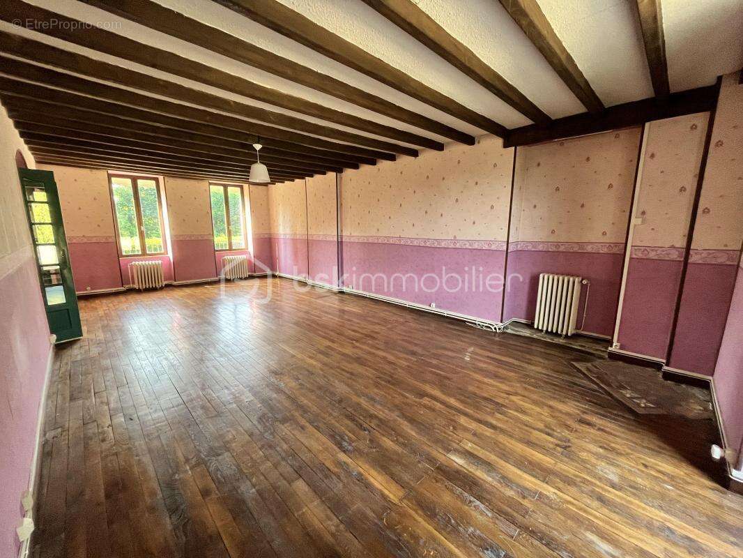 Maison à LA CHAPELLE-MONTLINARD