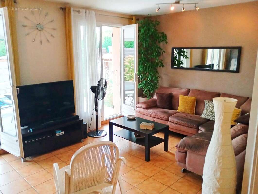 Maison 84 m² à Saint-Genis-Des-Fontaines  - photo 4