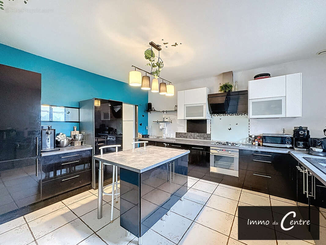 Maison à MONTMIRAIL