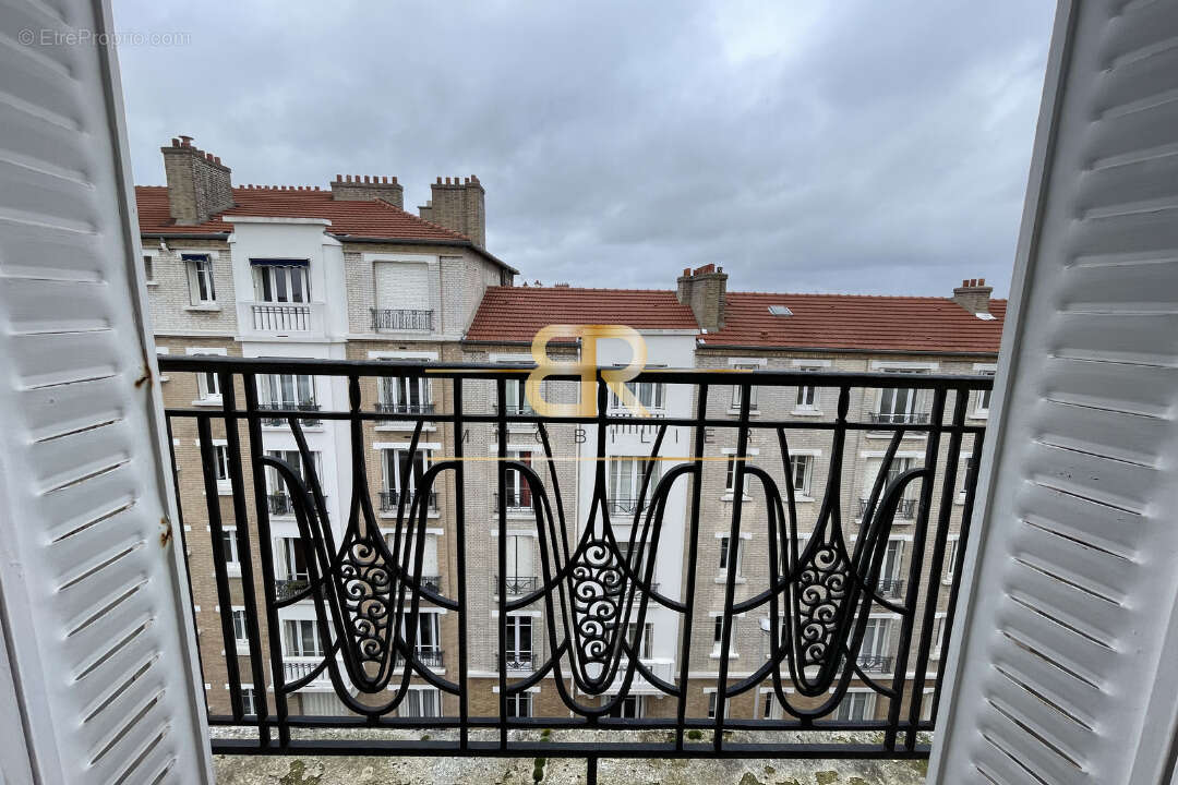 Appartement à COURBEVOIE