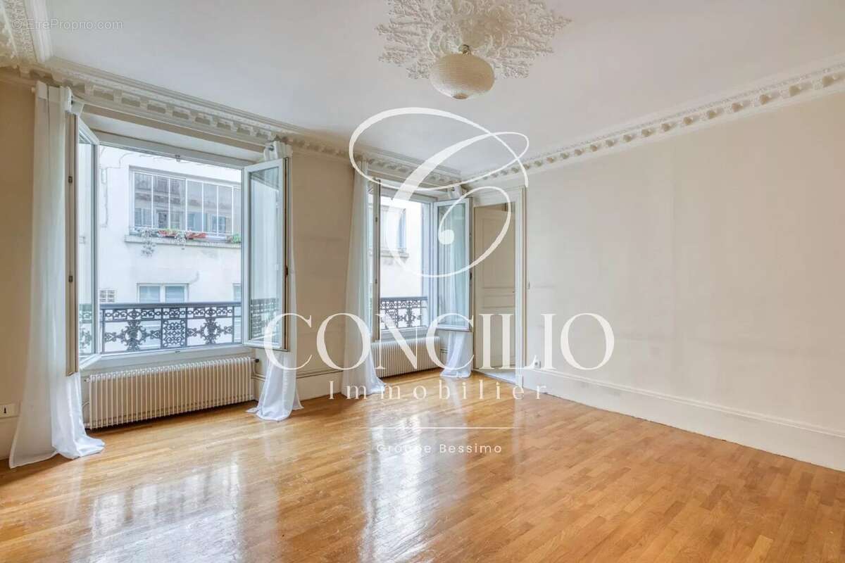 Appartement à PARIS-3E