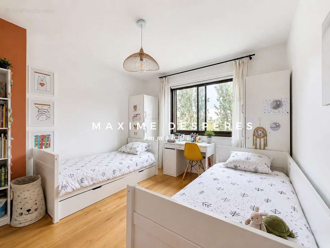 Appartement à NEUILLY-SUR-SEINE