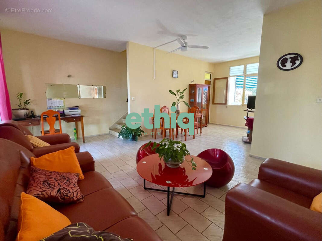 Maison à PORT-LOUIS