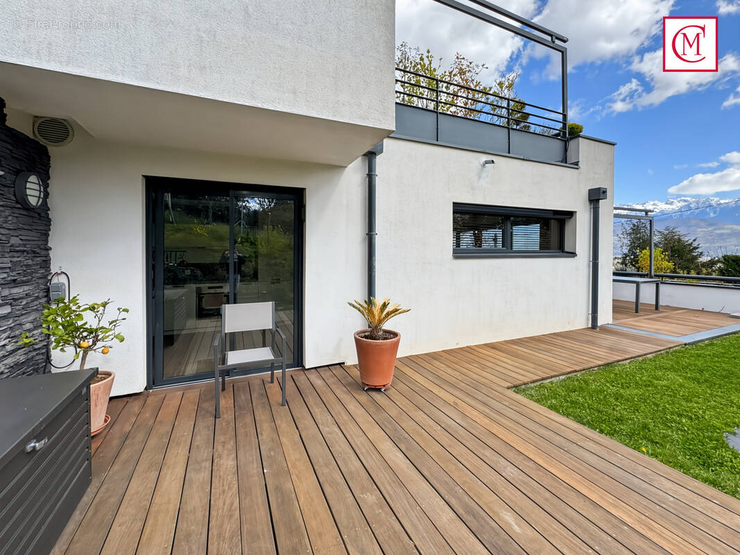 Appartement à LA TRONCHE