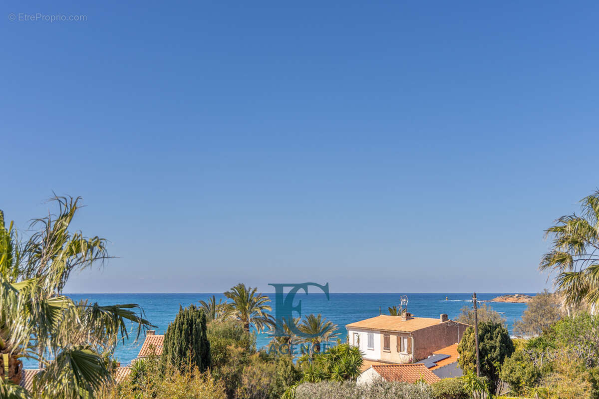 Appartement à SANARY-SUR-MER