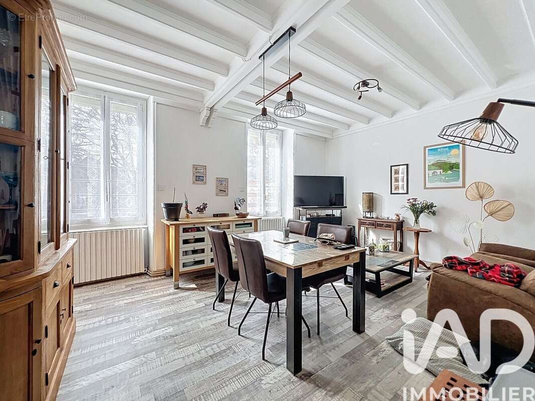 Appartement 62 m² à Millau  - photo 2