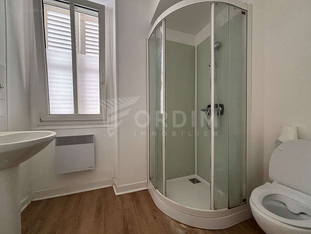 Appartement à EPINEUIL