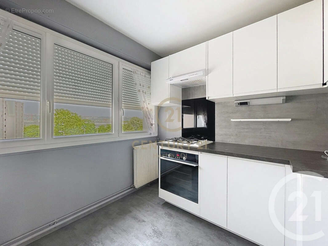 Appartement à LYON-8E