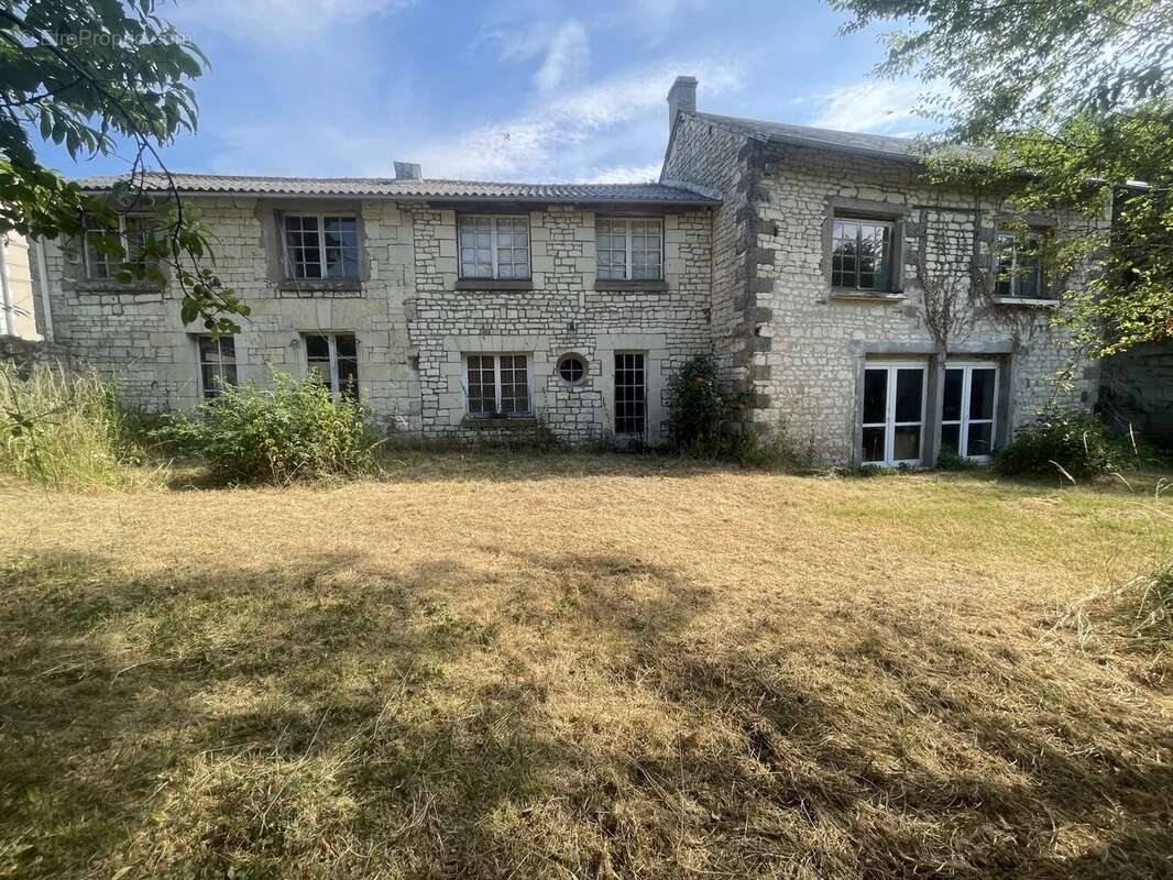 Maison à CHALAIS