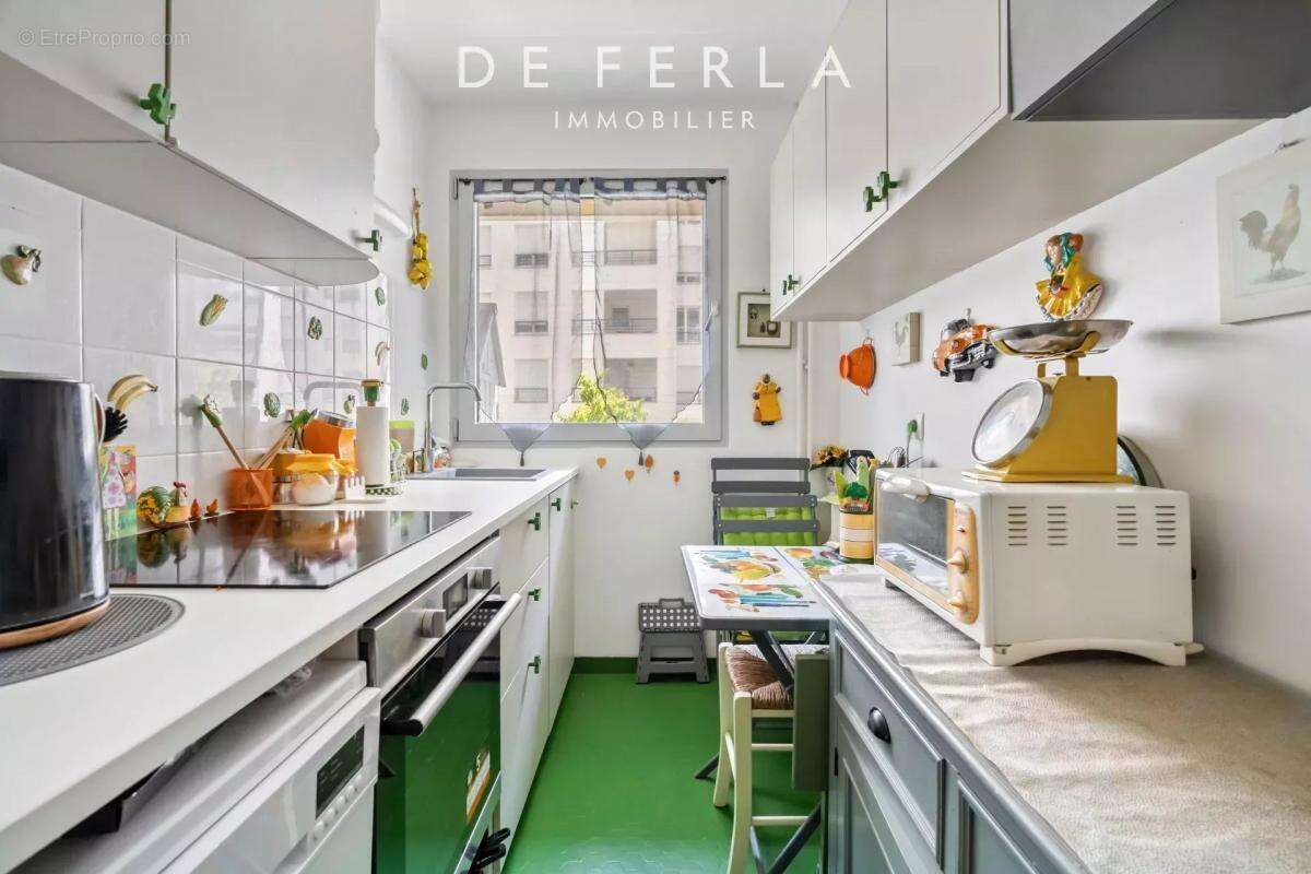 Appartement à PARIS-15E