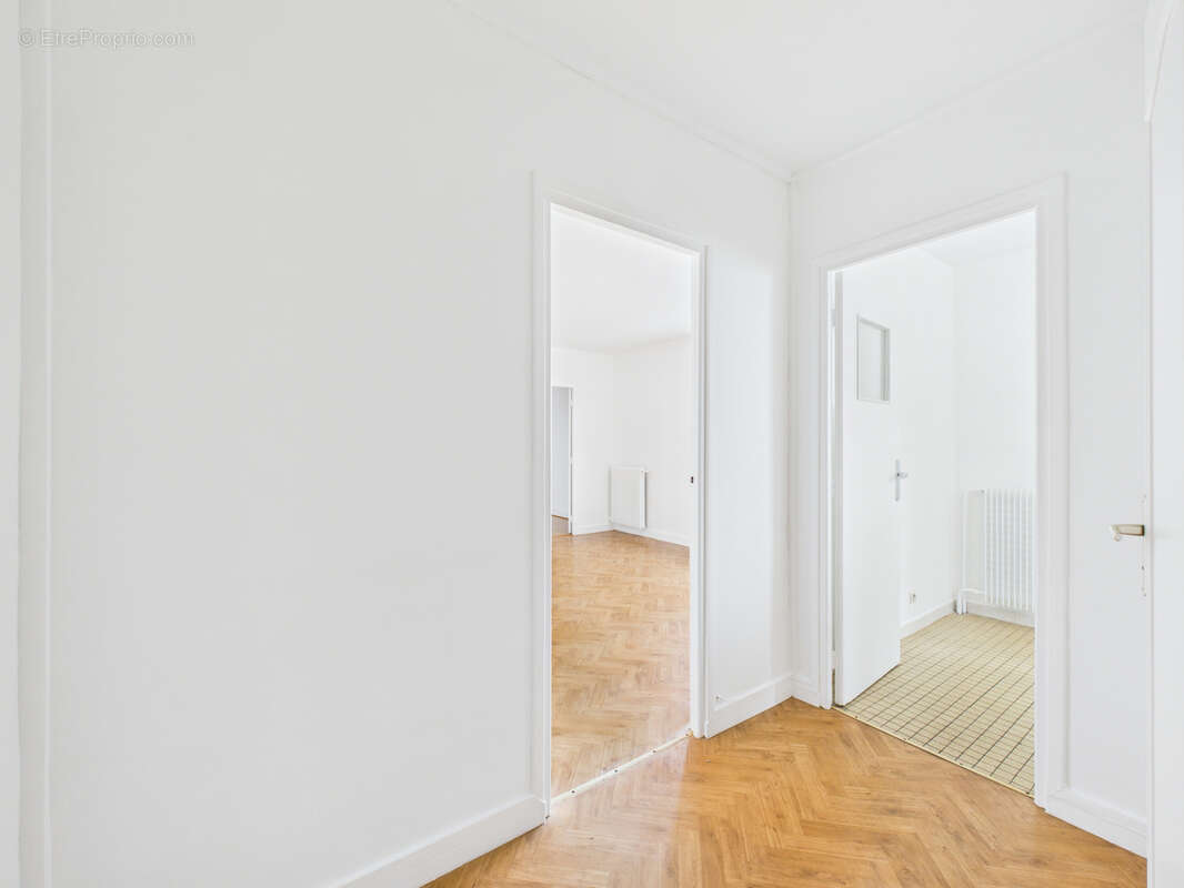 Appartement à SARTROUVILLE