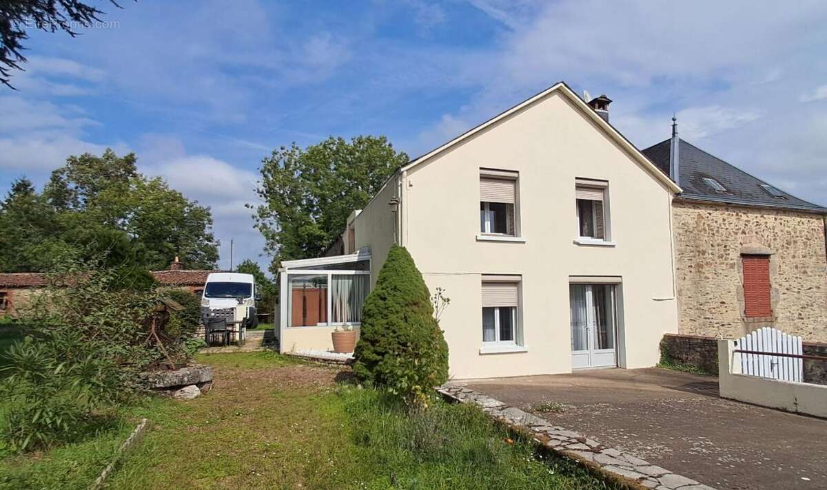 Maison à LA CHATAIGNERAIE