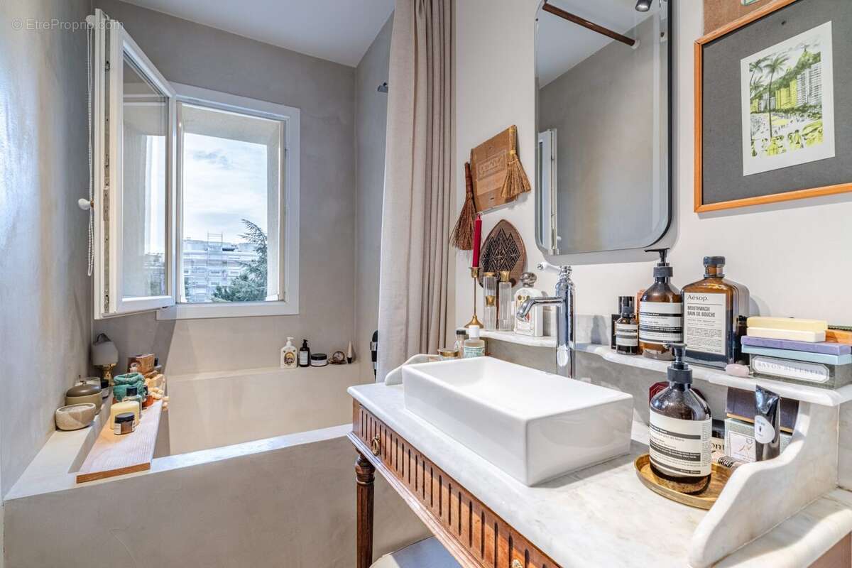 Appartement à PARIS-11E