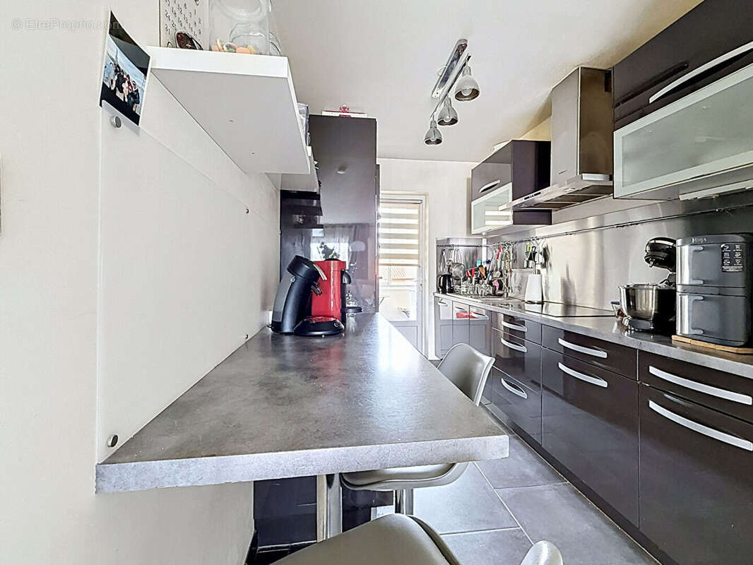 Appartement à MARSEILLE-11E