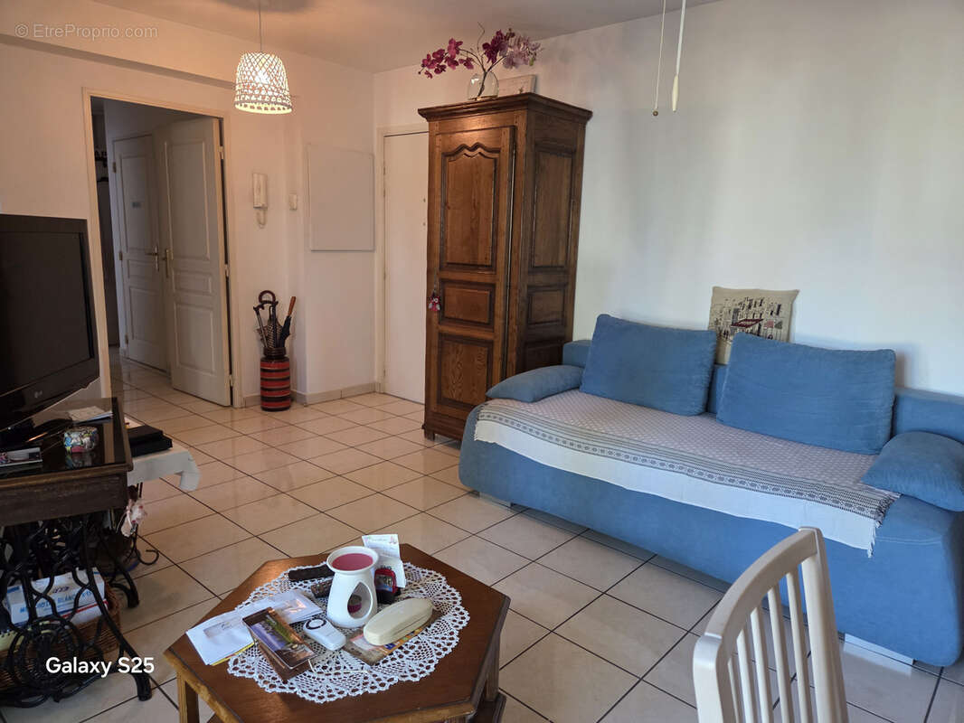 Appartement à SOLLIES-PONT