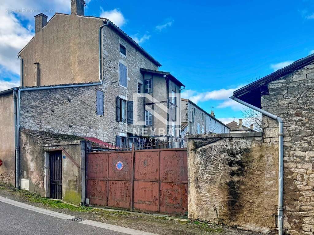 Maison à SENNECEY-LE-GRAND
