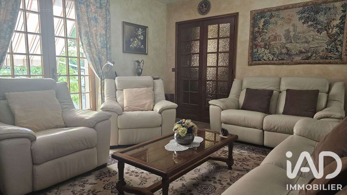 Photo 4 - Maison à LAMORLAYE