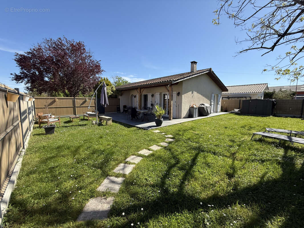 Maison à CARBON-BLANC