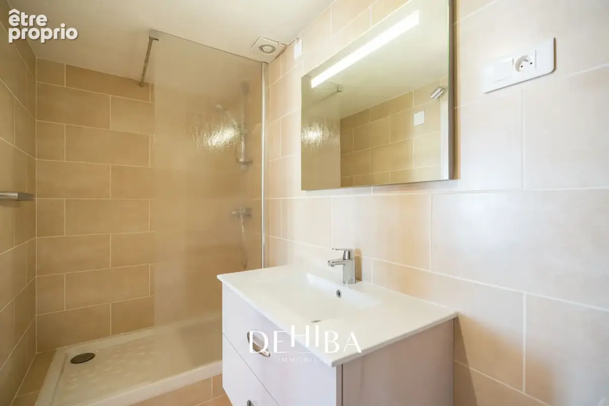 Exceptionnel duplex 157m2 dernier étage - 120m2 d'extérieurs - parking - rare - secteur perier - photo 16