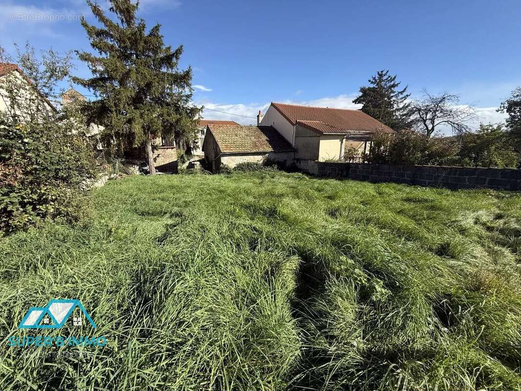 Maison à FRUGERES-LES-MINES