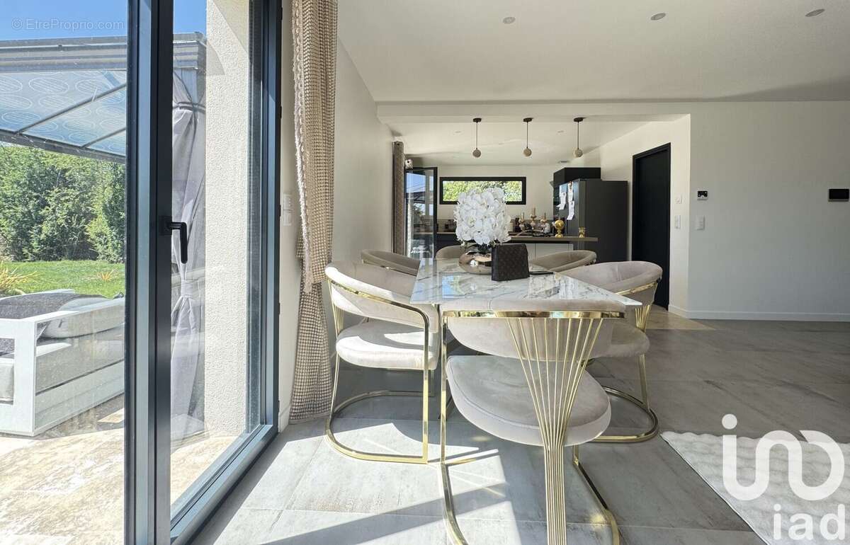 Photo 2 - Maison à HOUDAN