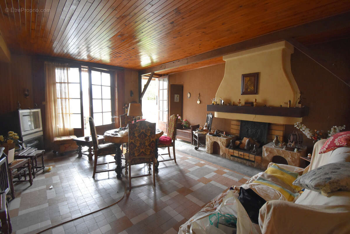 Maison à MAXEY-SUR-VAISE