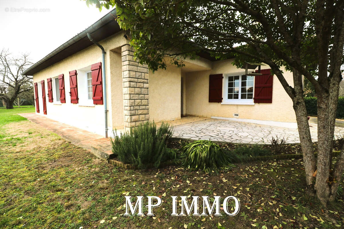 Maison à MAS-GRENIER