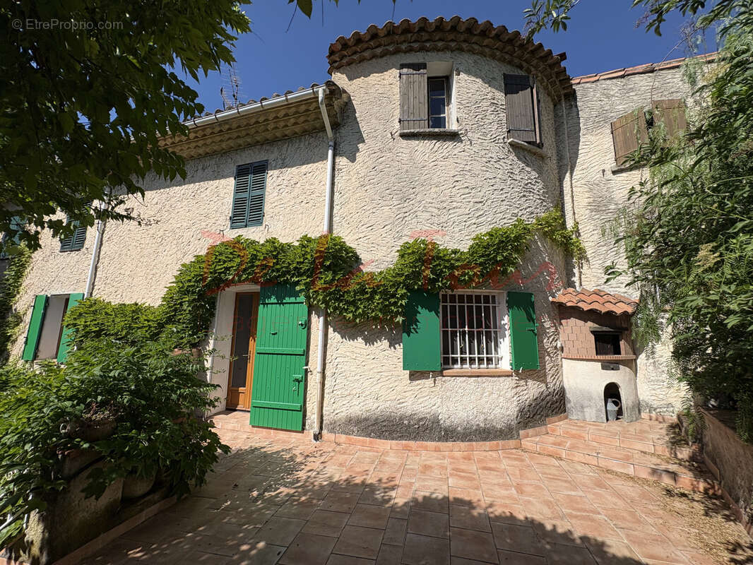 Appartement à MARSEILLE-12E