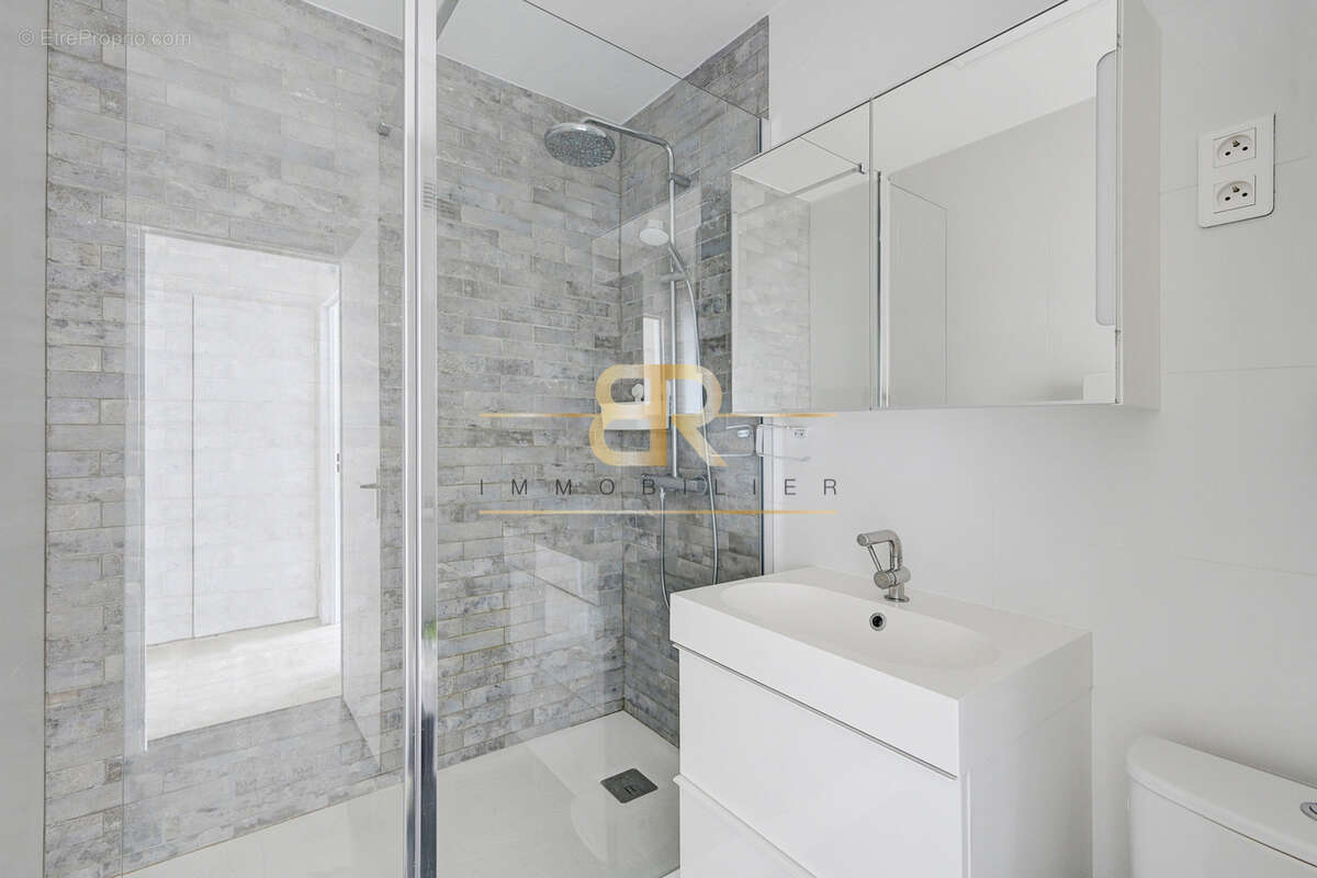 Appartement à PARIS-12E